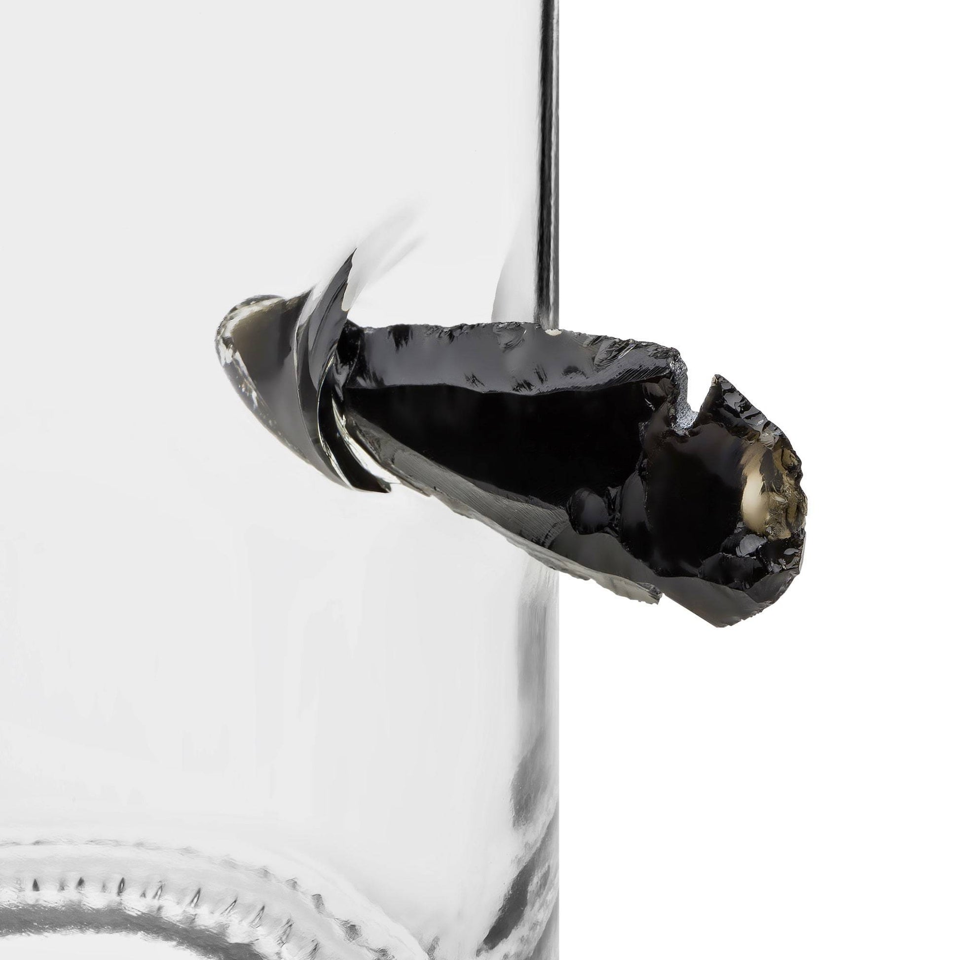 Limited Edition Game of Thrones Dragon Bottle, Obsidian Arrowhead, Thats What I Do I Drink and I Know Things Integrity Bottles