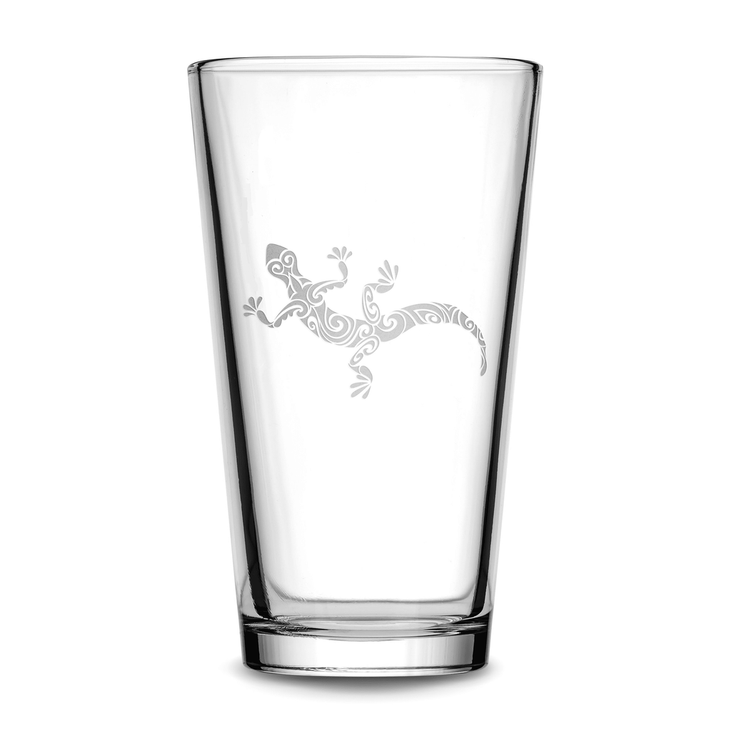 https://integritybottles.com/cdn/shop/products/pint-glass-with-gecko-design-deep-etched-integrity-bottles-2540657934452_1024x1024.png?v=1571303304