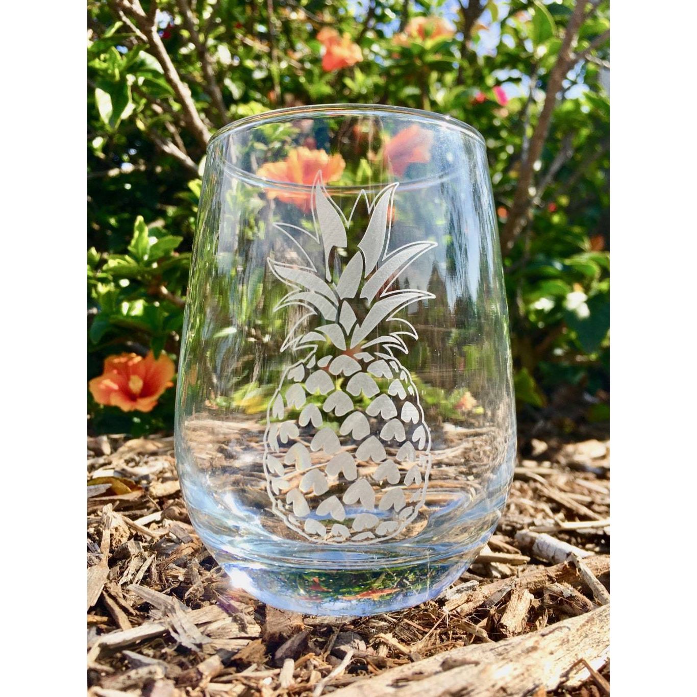 Premium Wine Glass, Pineapple Design, 16oz Integrity Bottles
